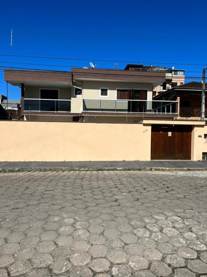 Villa Casa Centro Com Piscina à Ubatuba Extérieur photo